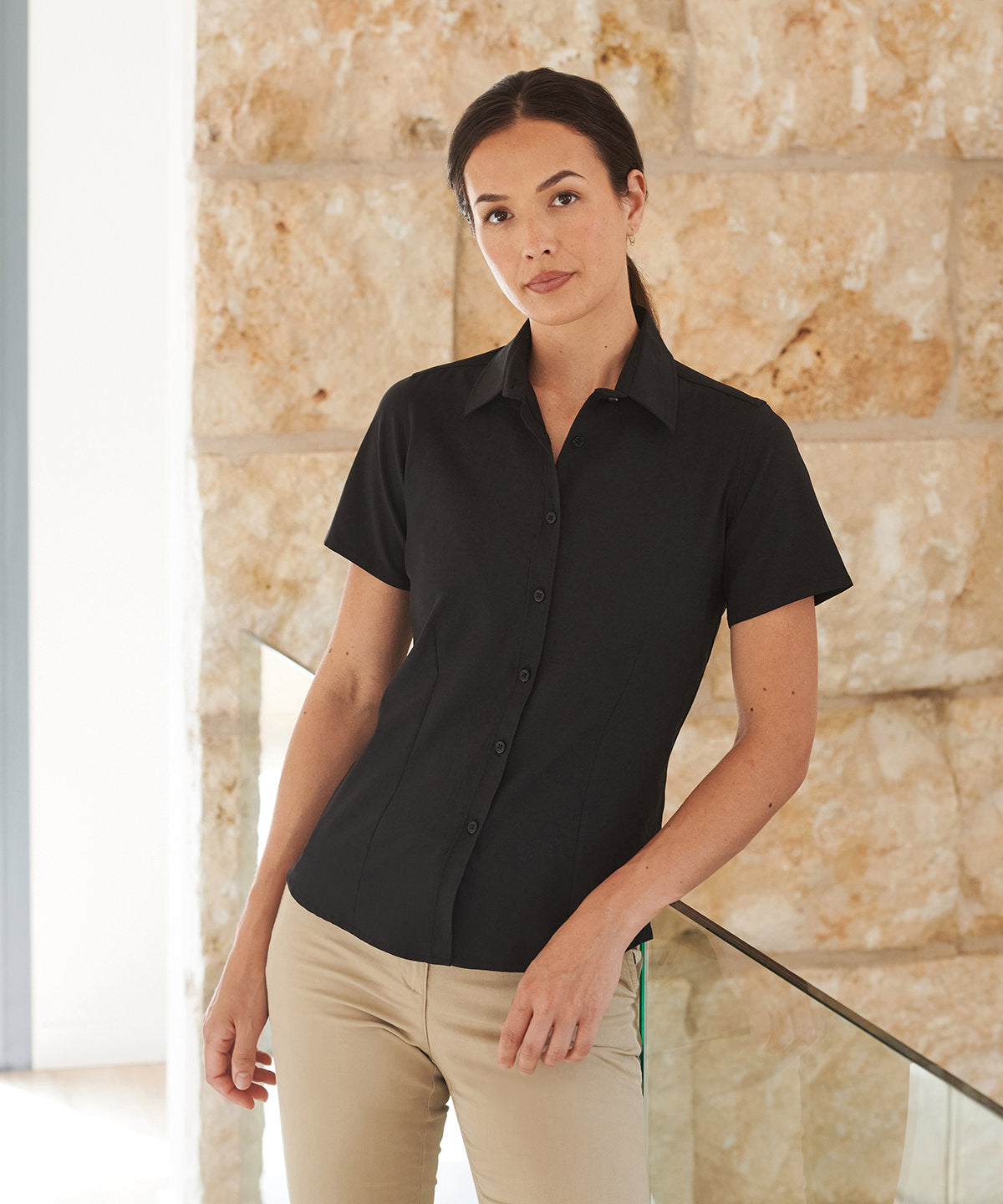 Henbury Women's wicking antibacterial short sleeve shirt, lifestyle photo