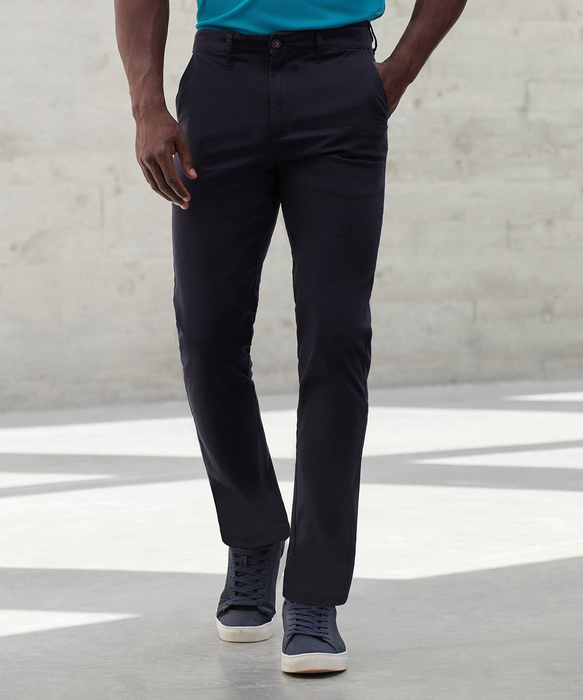 Henbury Stretch chinos with flex waistband, lifestyle photo
