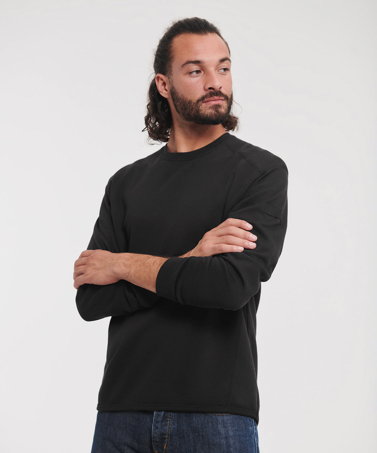 Russell Athletic Heavy-duty crew neck sweatshirt, lifestyle photo