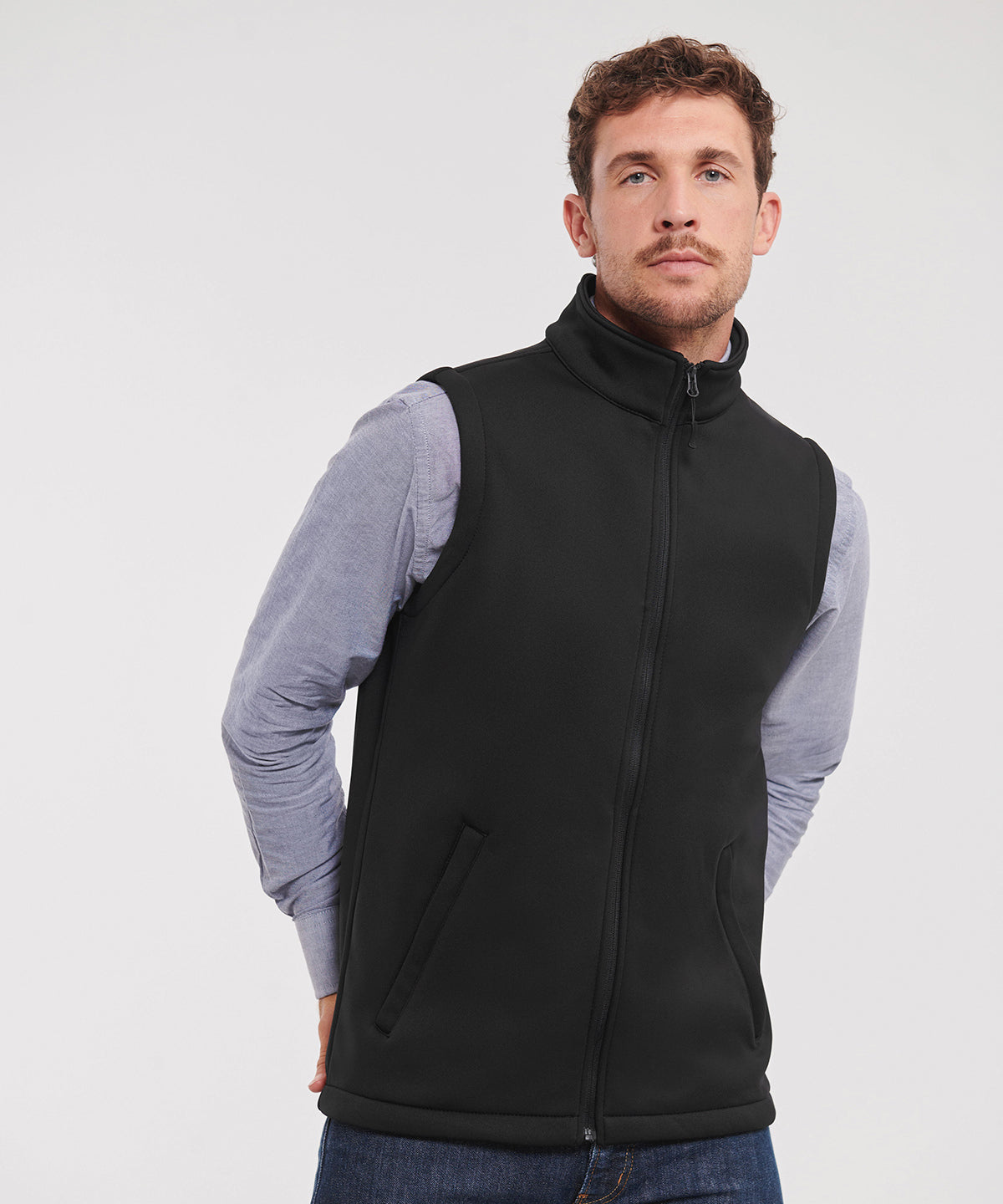 Russell Athletic Smart softshell gilet, lifestyle photo