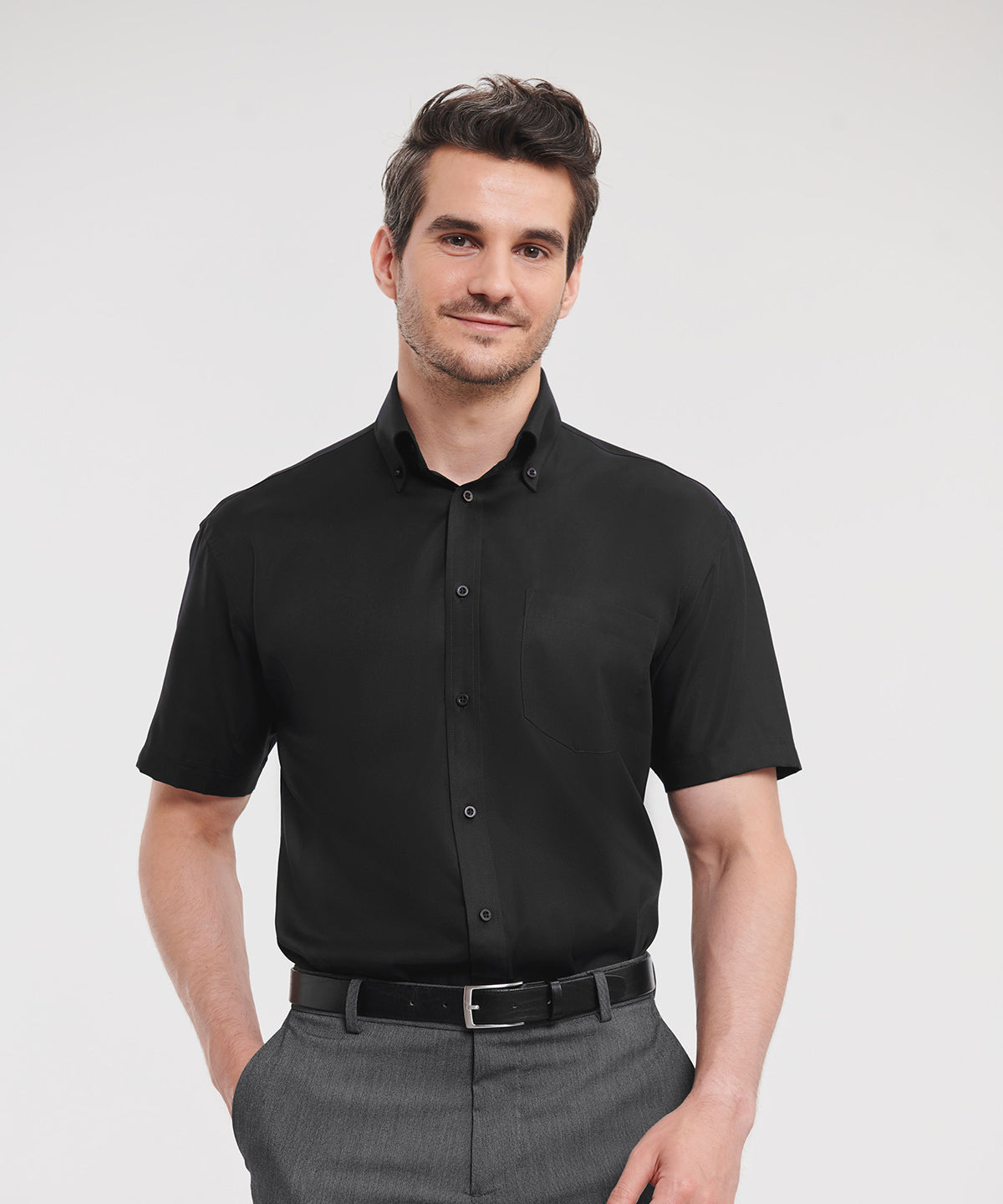 Russell Athletic Collection Short sleeve ultimate non-iron shirt, lifestyle photo
