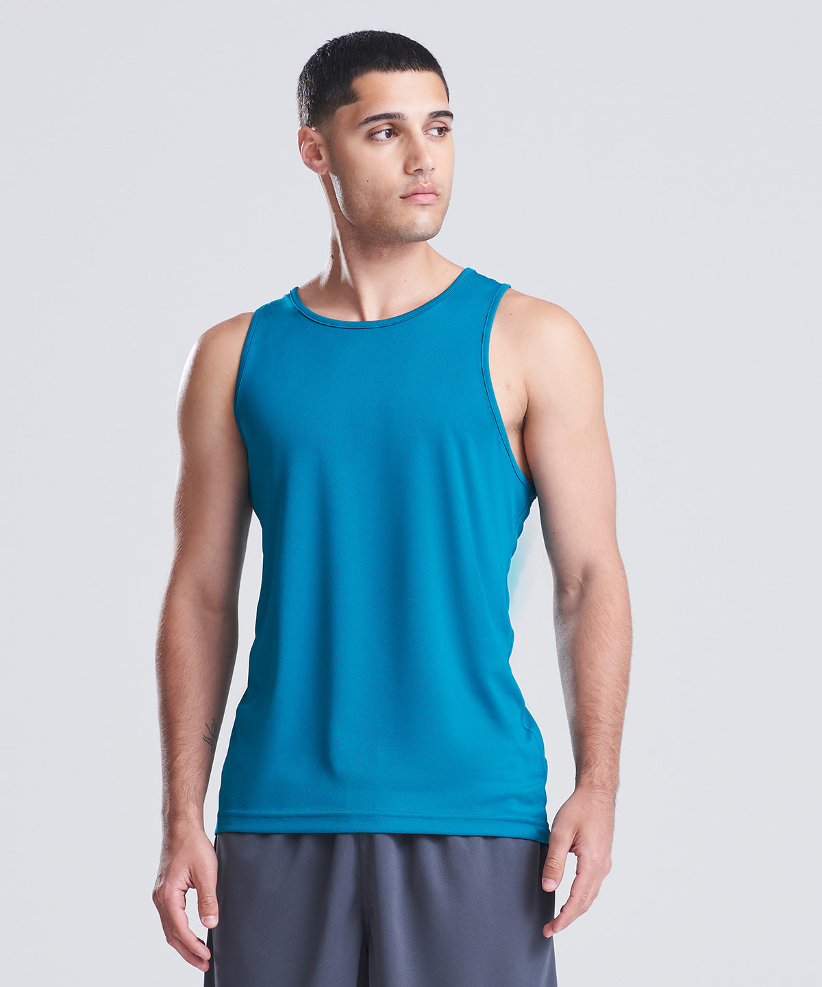 AWDis Just Cool Vest, lifestyle photo