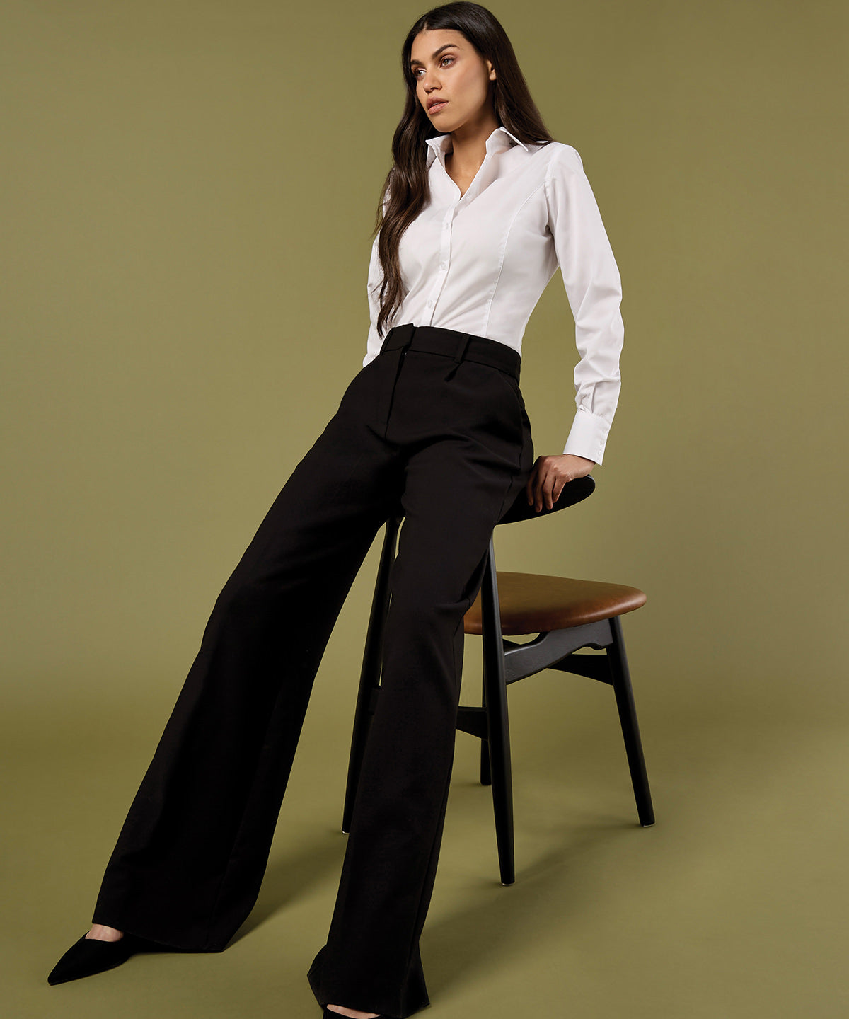 Kustom Kit Business blouse long-sleeved (tailored fit), lifestyle photo