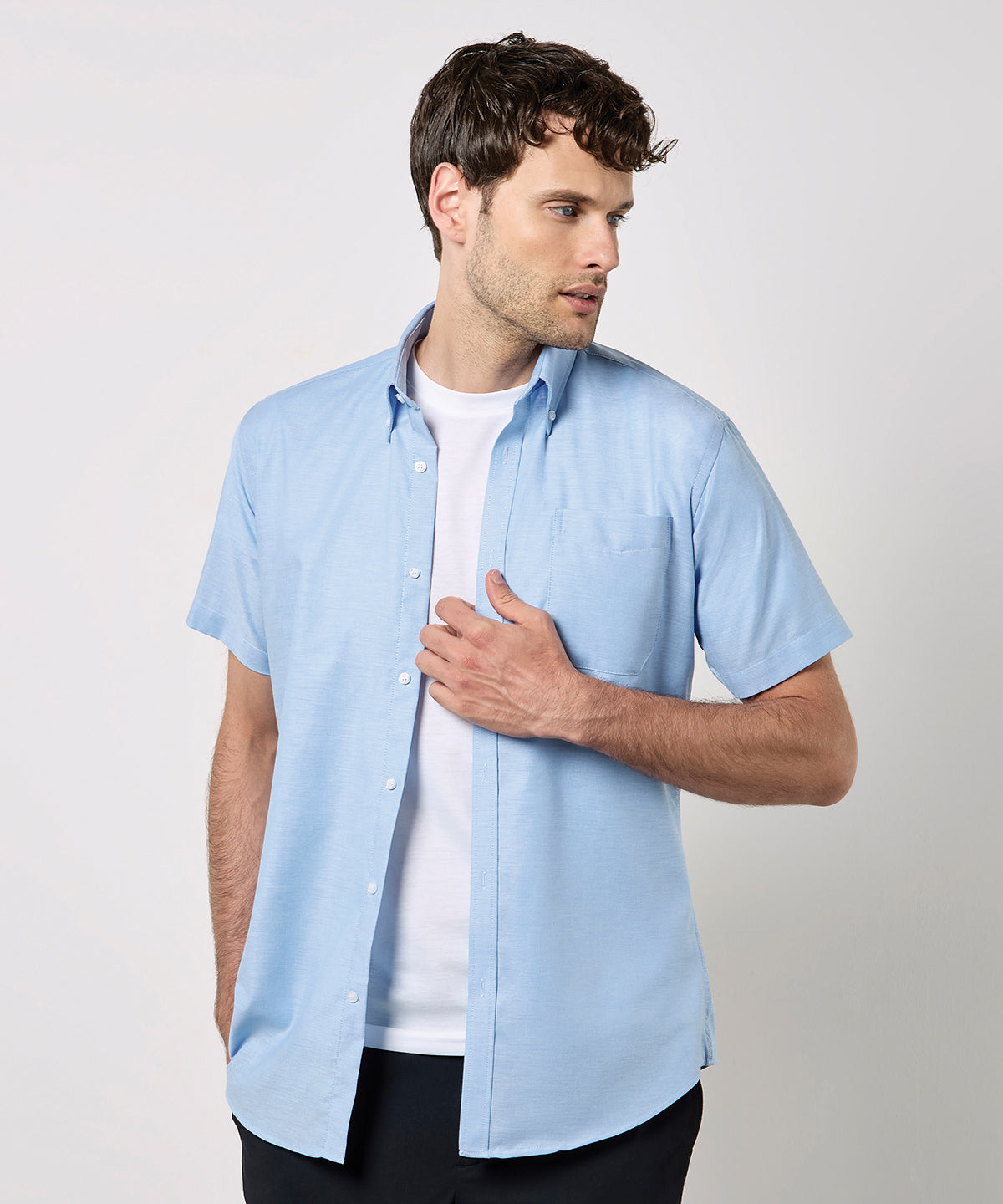 Kustom Kit Slim fit workwear Oxford shirt short sleeve, lifestyle photo