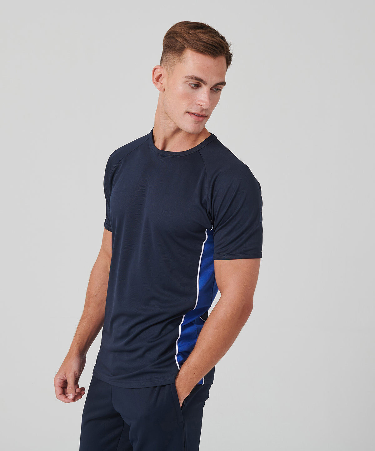 Finden & Hales Performance panel t-shirt, lifestyle photo