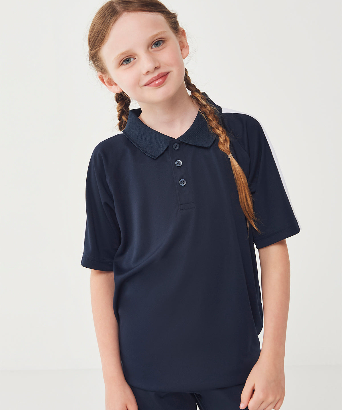 Finden & Hales Kids team polo shirt, lifestyle photo