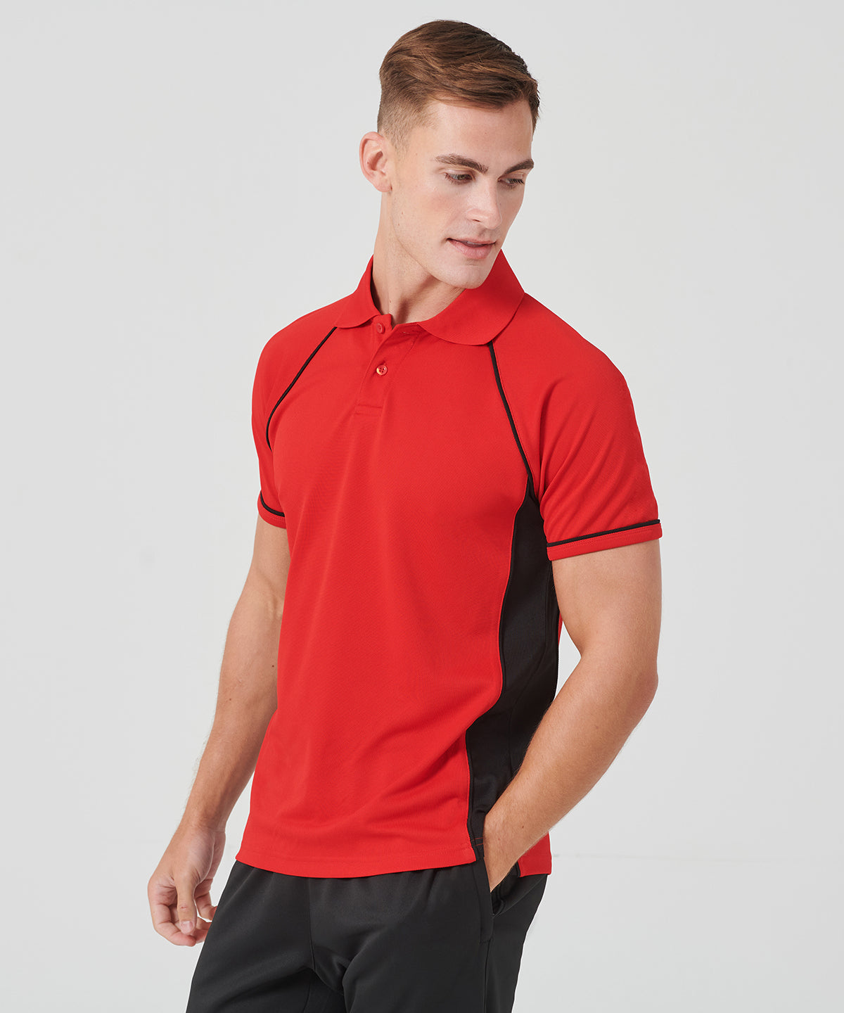 Finden & Hales Panel performance polo, lifestyle photo