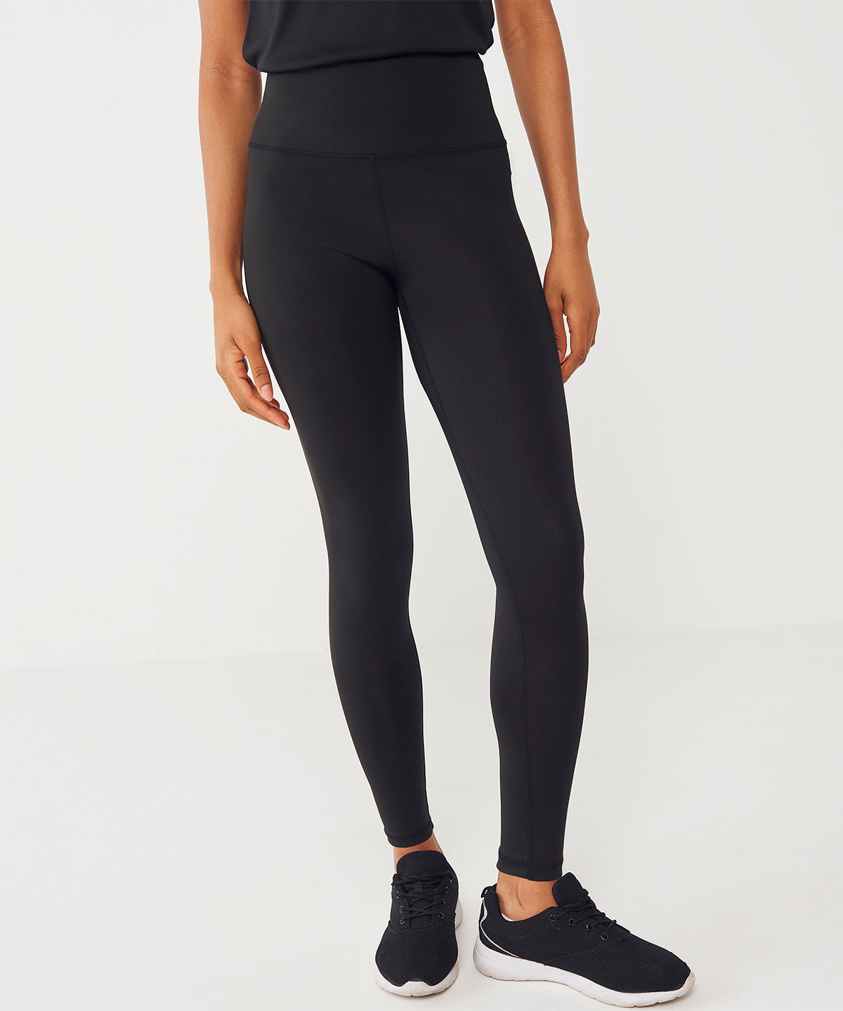 Finden & Hales Women’s team leggings, lifestyle photo