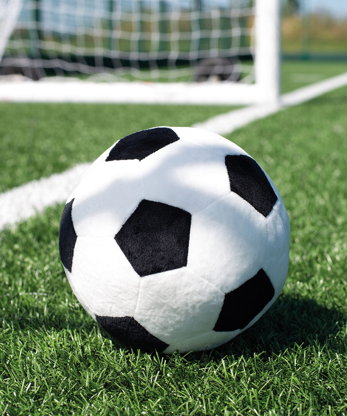 Mumbles Zippie football in White/Black, lifestyle photo