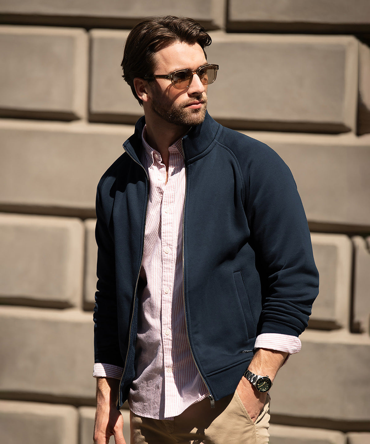 Nimbus Cambridge – fashionable trainer, lifestyle photo