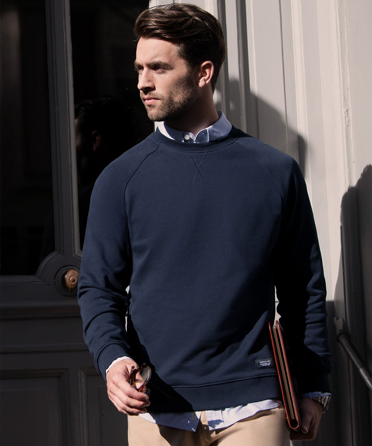Nimbus Georgetown – timeless luxury crewneck, lifestyle photo