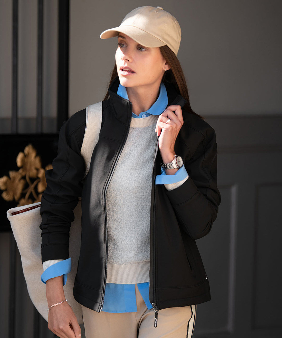 Nimbus Women’s Duxbury – fashionable performance softshell jacket, lifestyle photo