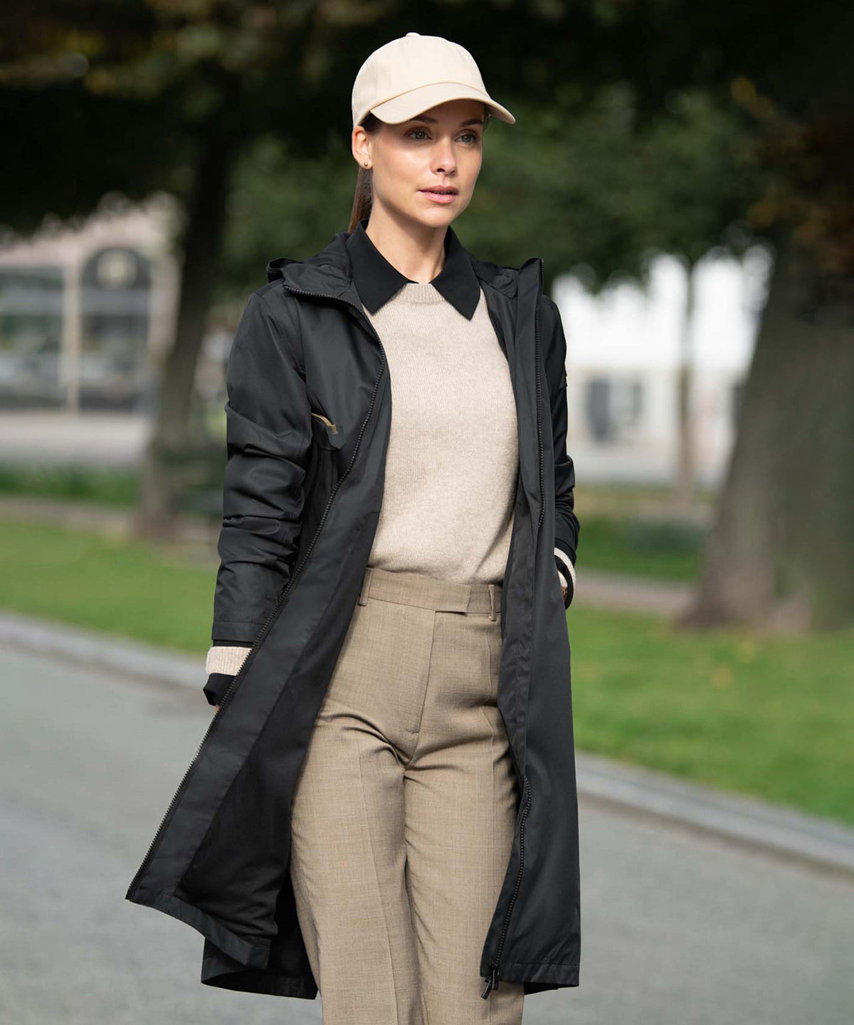Nimbus Women’s Redmond – elegant technical jacket in Black, lifestyle photo