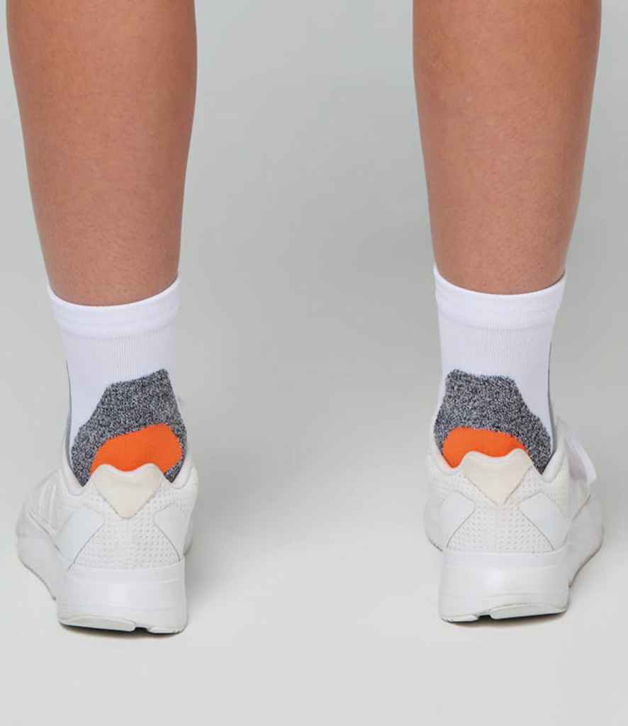 Proact Sports Socks in White/Grey