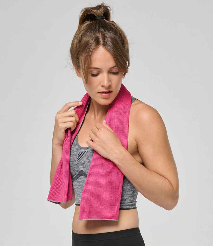 Proact Refreshing Sports Towel in Candy Pink