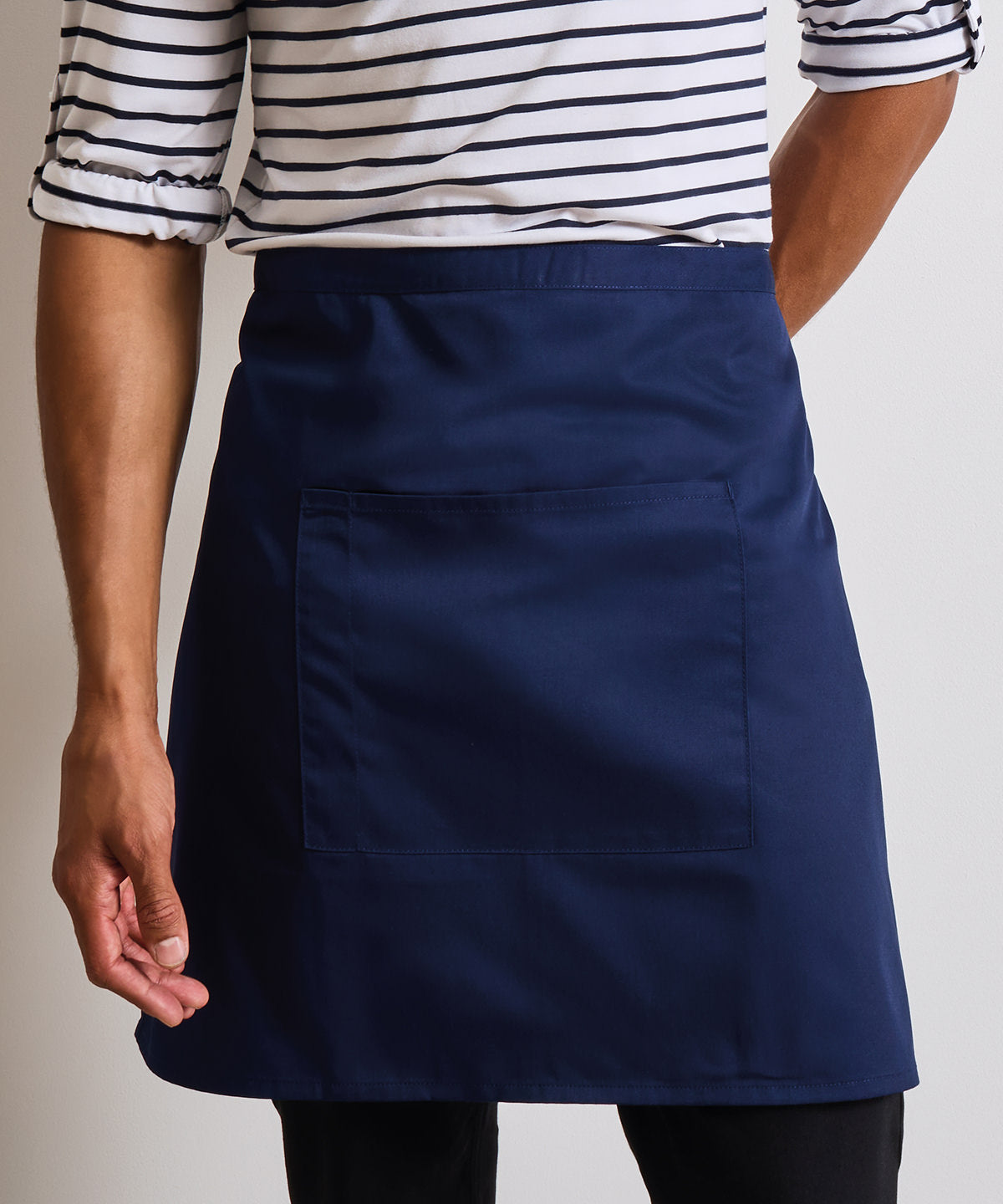 Premier ‘Colours collection’ mid-length pocket apron, lifestyle photo