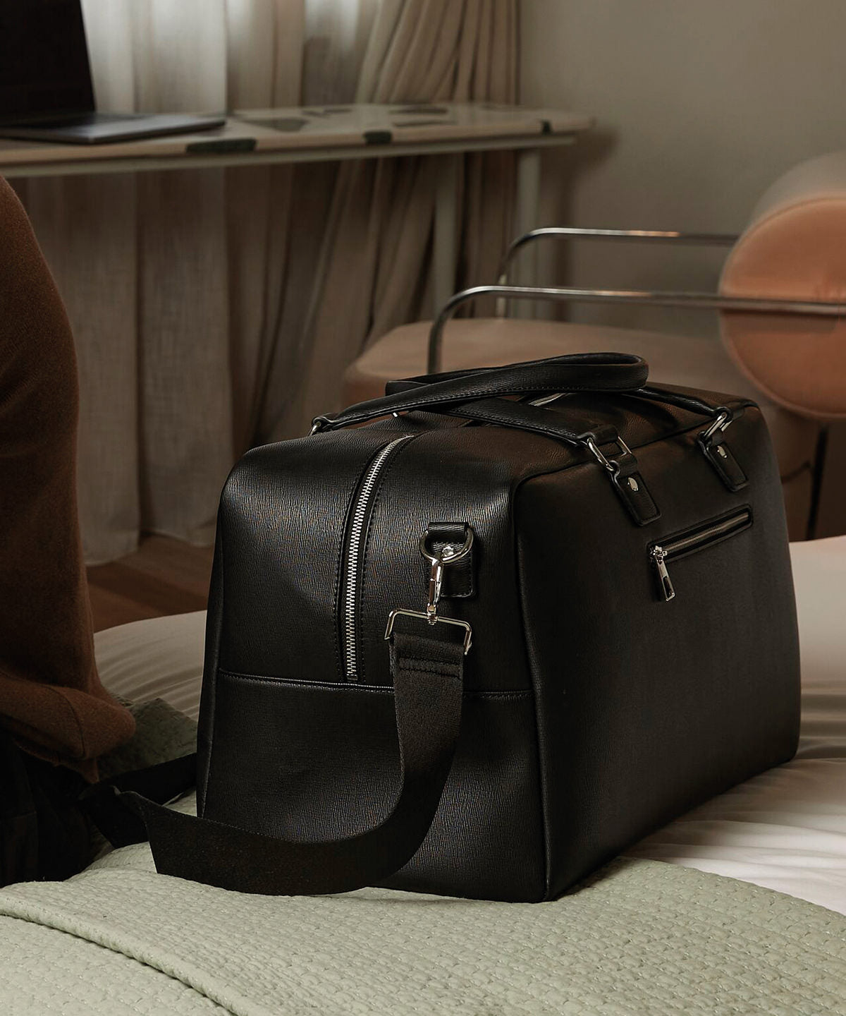 Quadra Tailored luxe PU weekender in Black, lifestyle photo