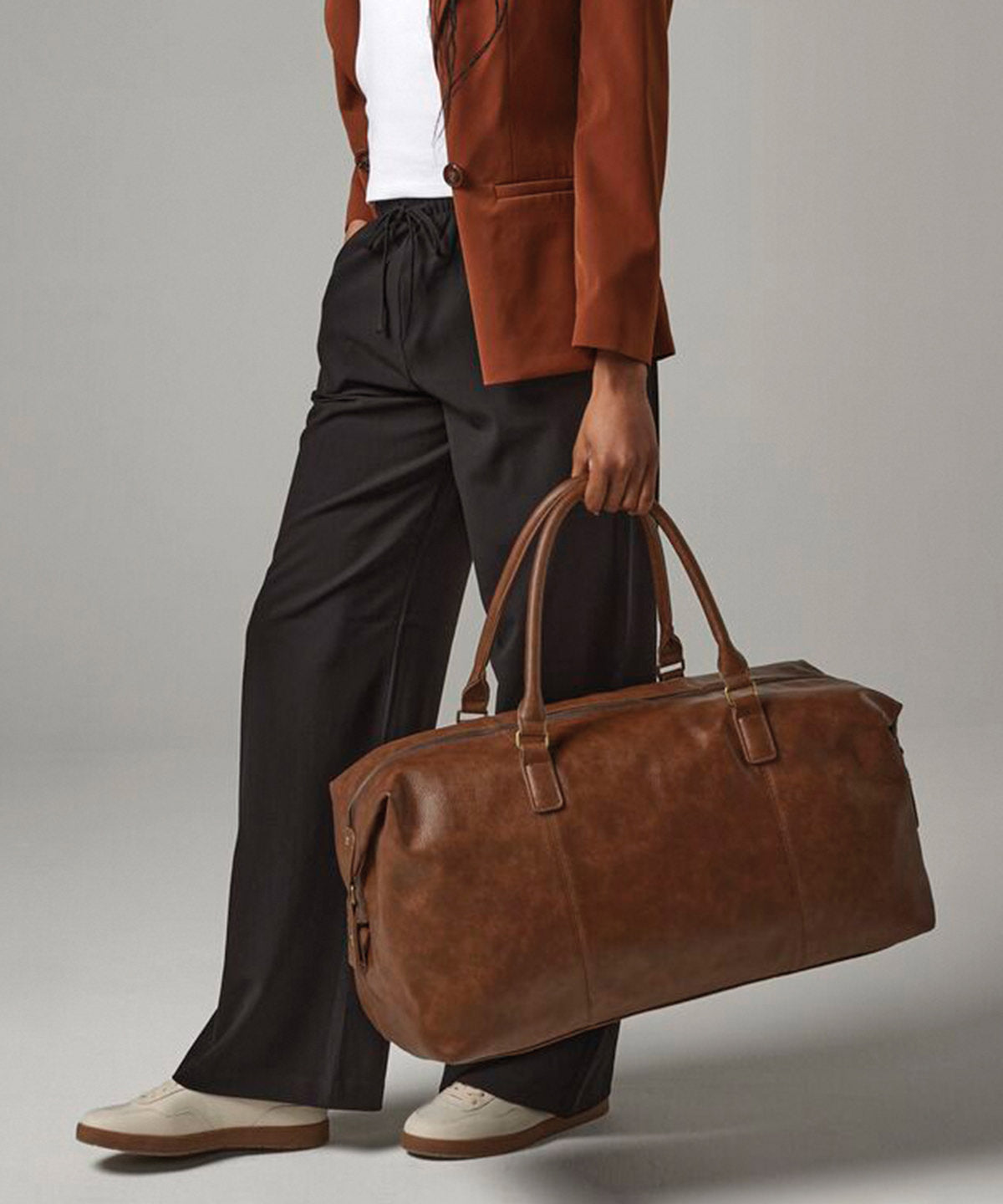 Quadra NuHide weekender, lifestyle photo