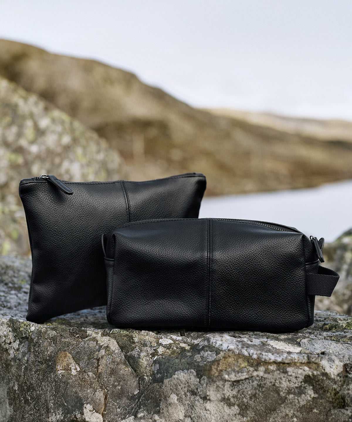 Quadra NuHide washbag, lifestyle photo