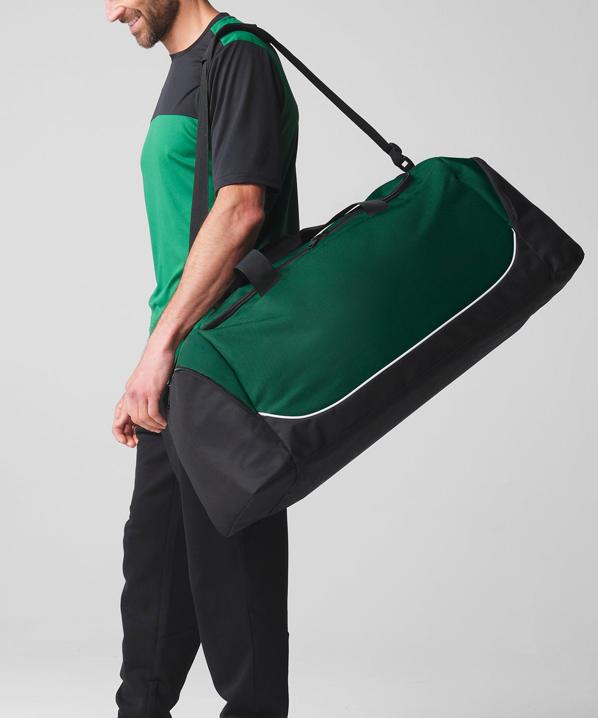 Quadra Teamwear large holdall, lifestyle photo