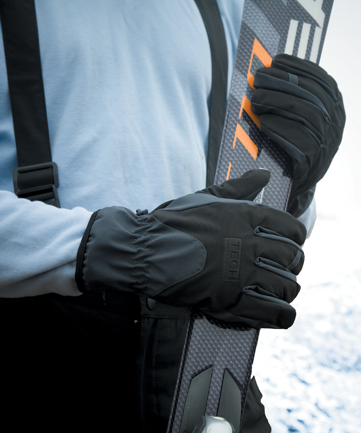 Result Winter Essentials Tech performance softshell glove in Black/Black, lifestyle photo