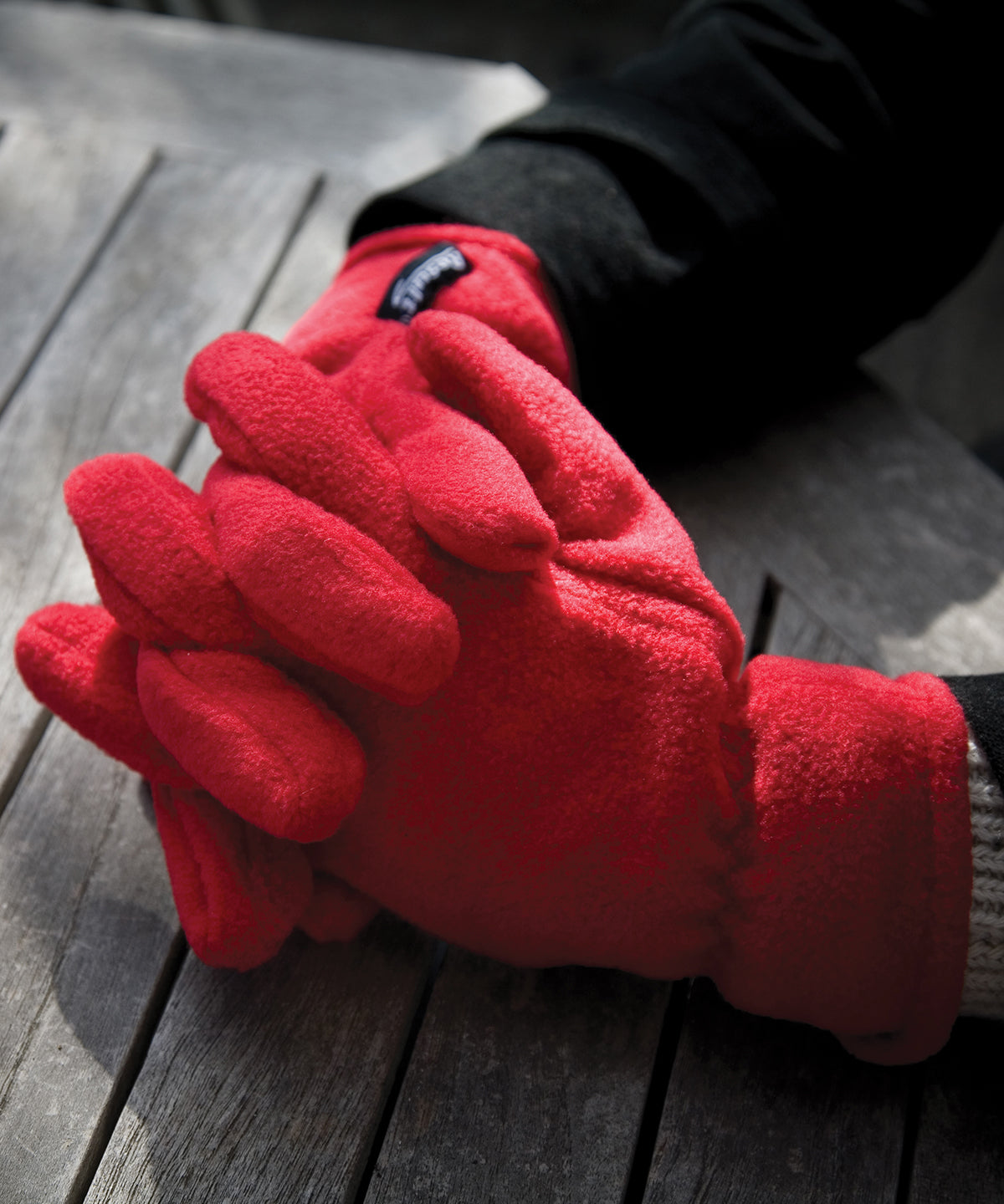 Result Winter Essentials Polartherm gloves, lifestyle photo