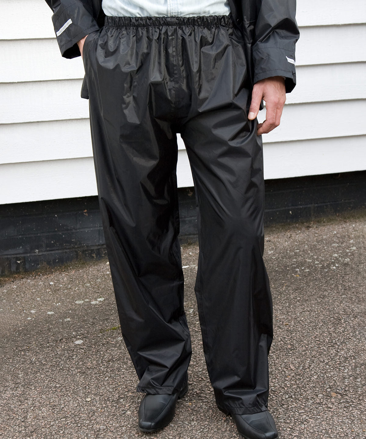 Result Core Rain trousers, lifestyle photo