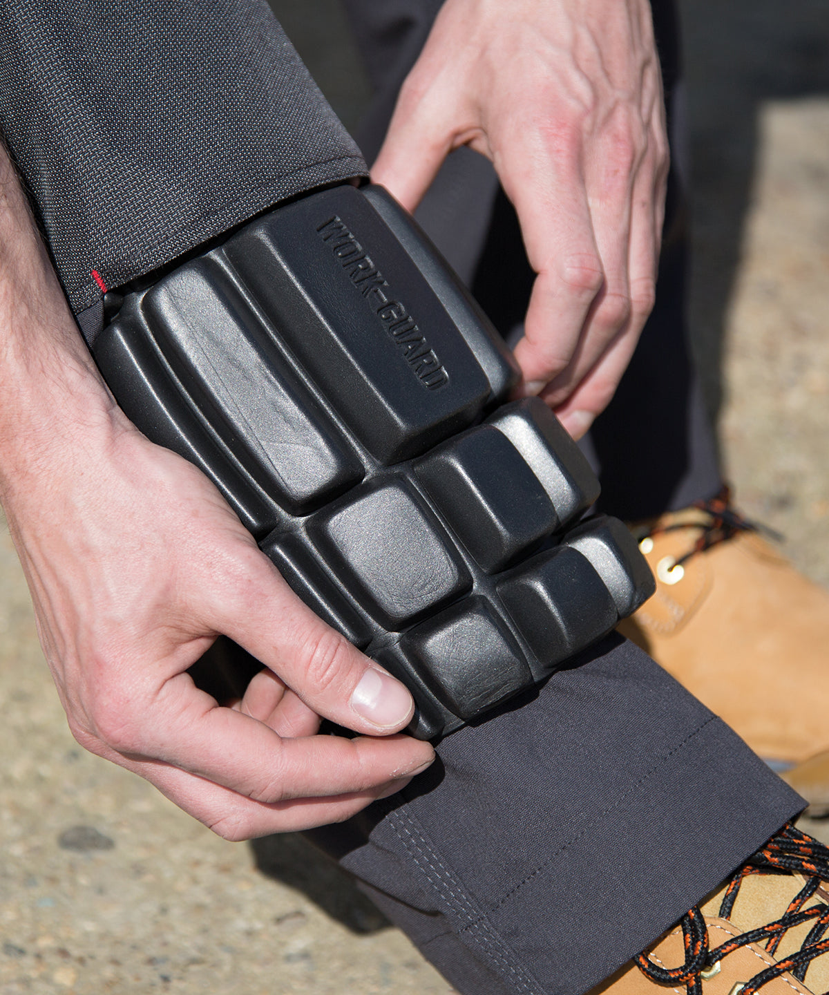 Result Workguard Work-Guard kneepads in Black, lifestyle photo