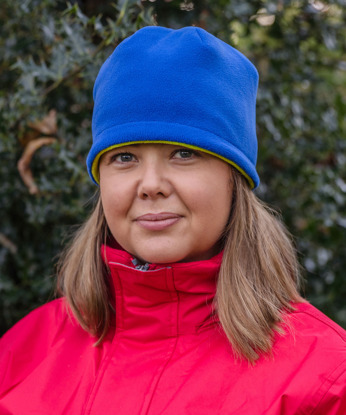 Result Winter Essentials Reversible fleece skull hat, lifestyle photo