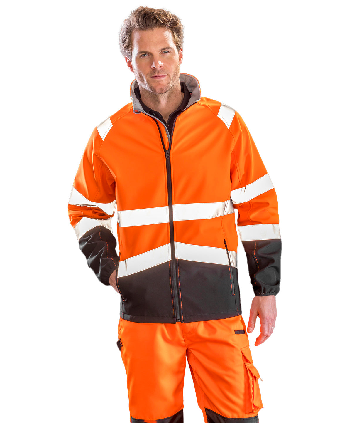 Result Safeguard Printable safety softshell jacket, lifestyle photo