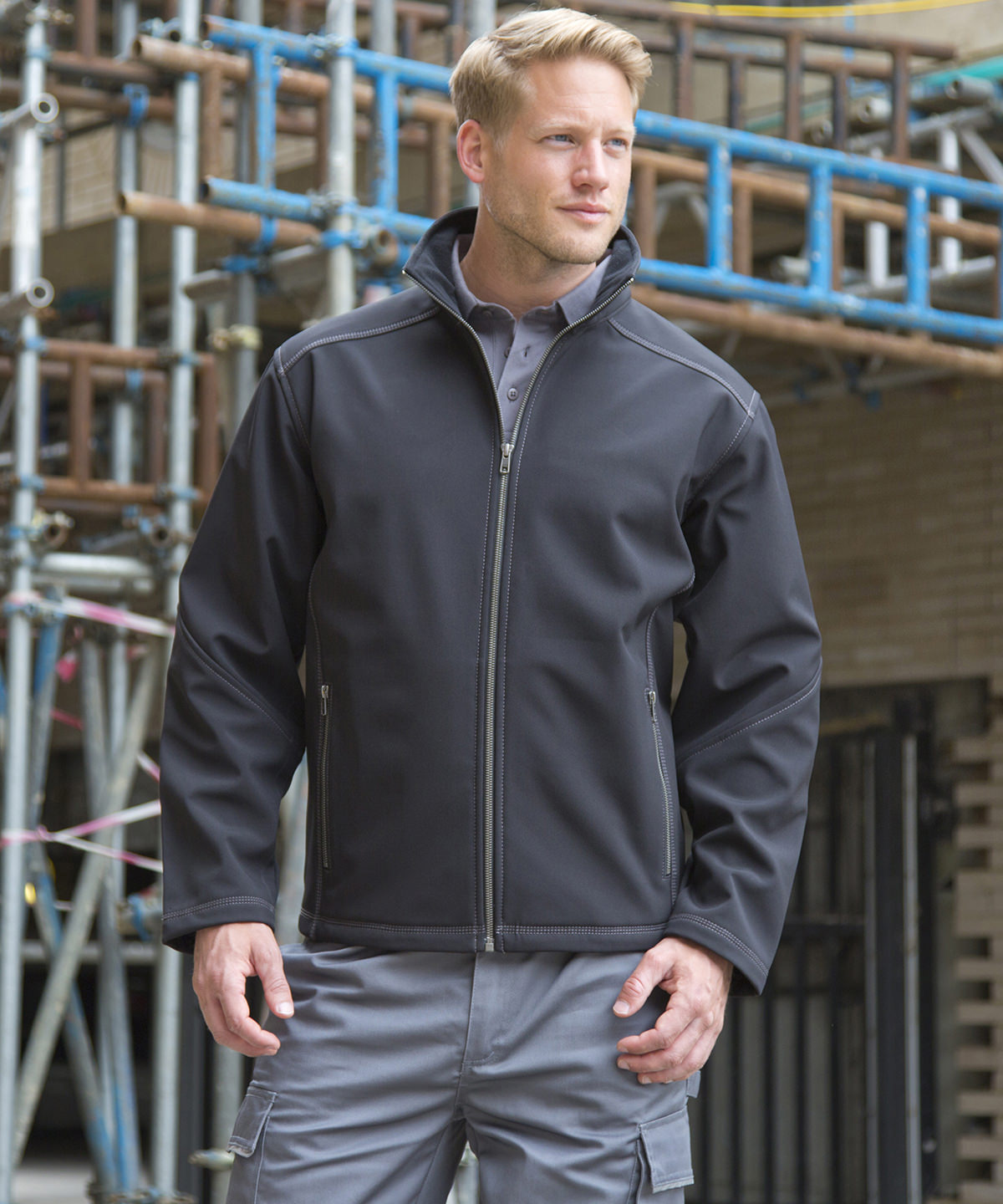 Result Workguard Treble stitch softshell, lifestyle photo