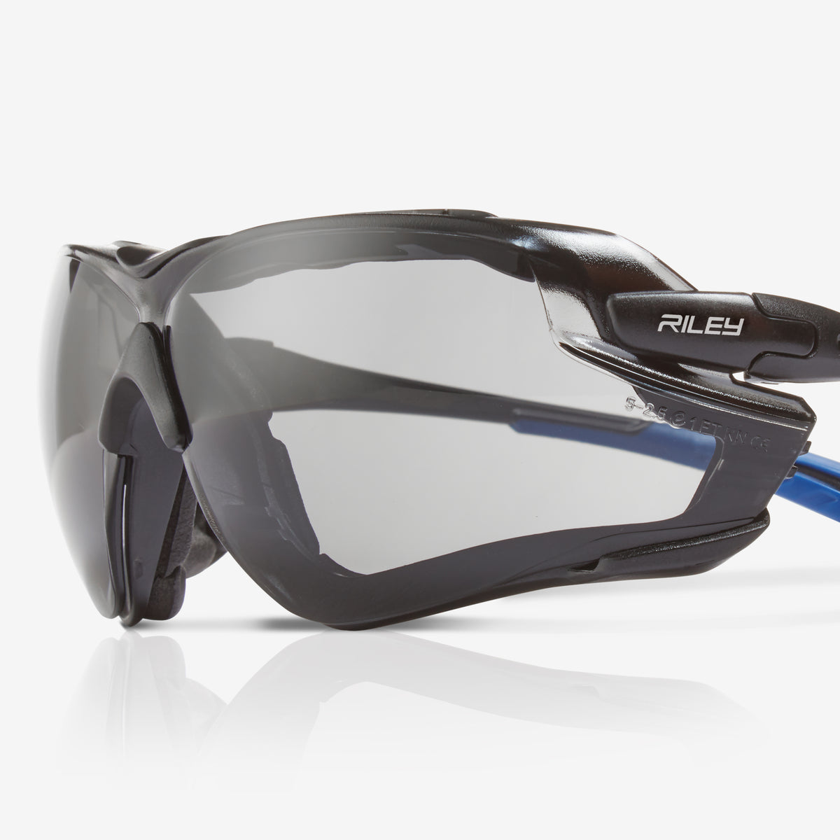 Riley Quadro Grey