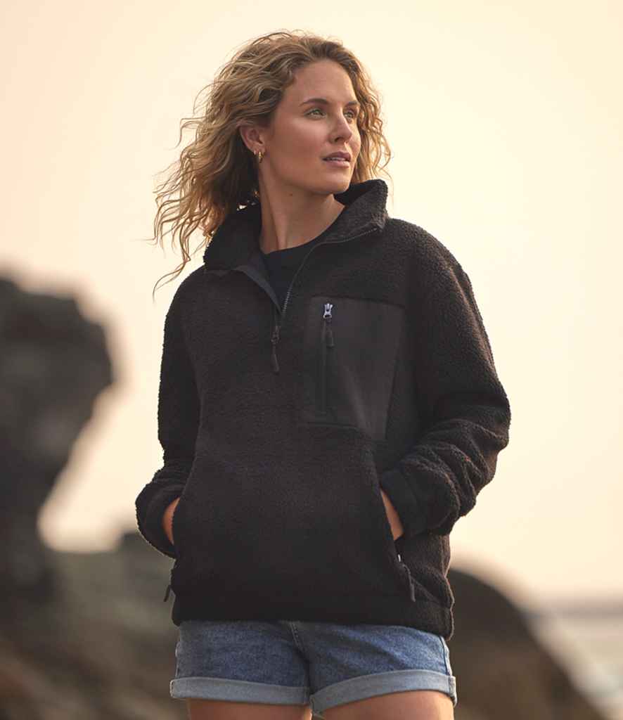 Ravine Unisex 1/4 Zip Borg Fleece in Black