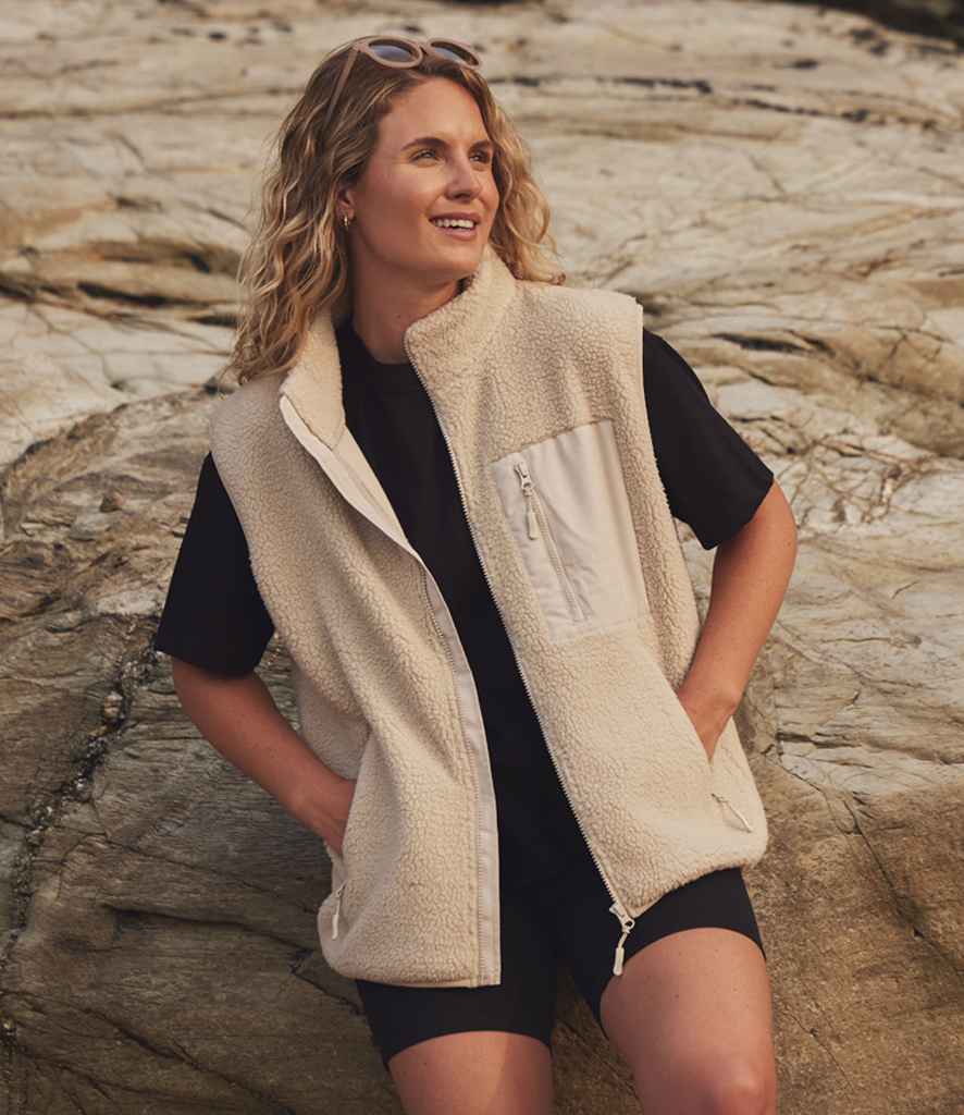 Ravine Unisex Borg Fleece Gilet in Natural