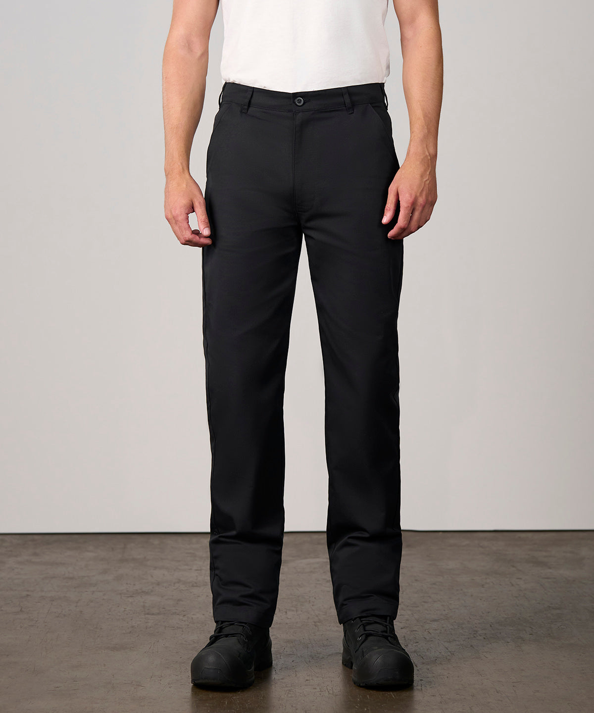 ProRTX Pro workwear trousers, lifestyle photo