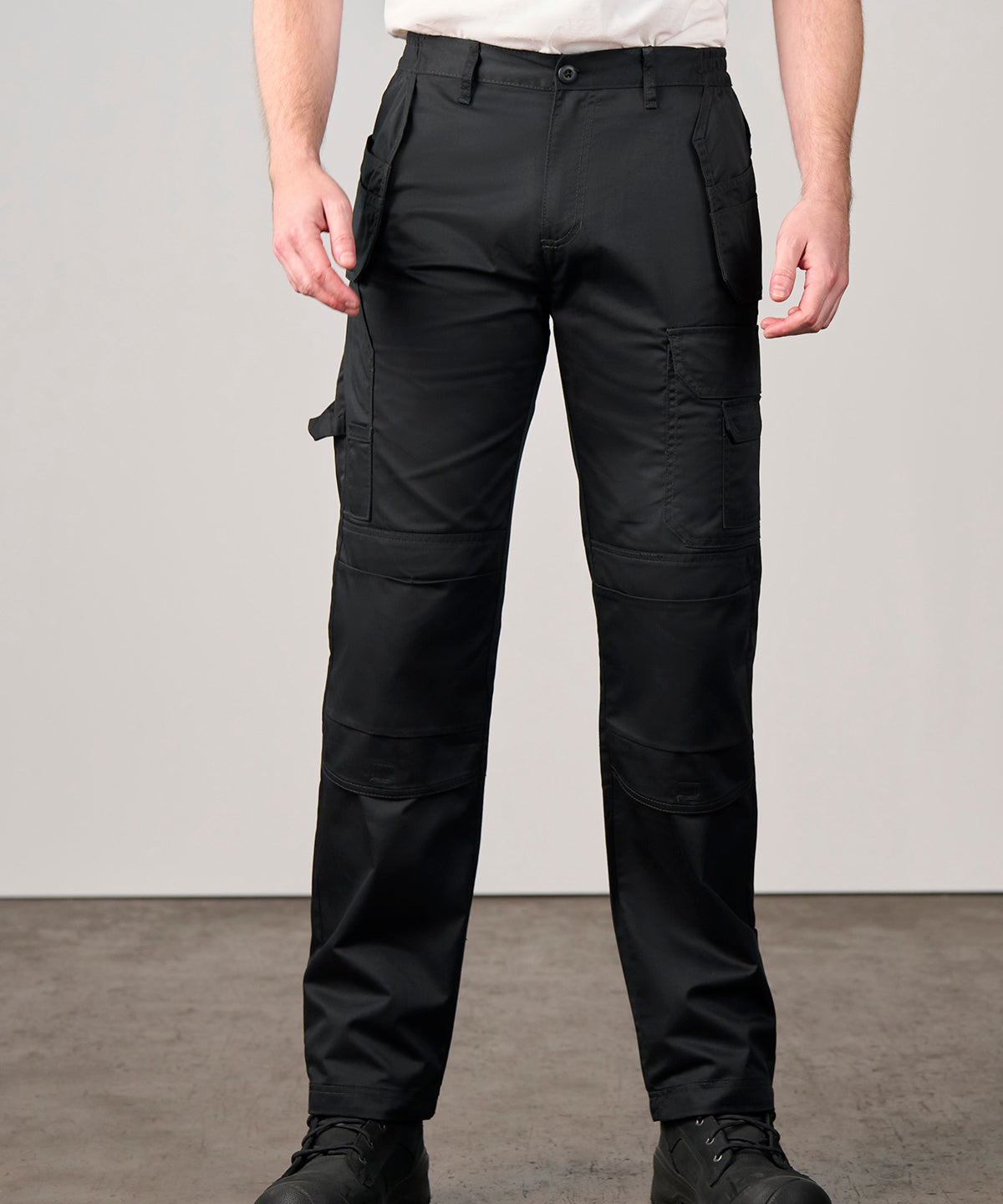 ProRTX Pro tradesman trousers in Black, lifestyle photo