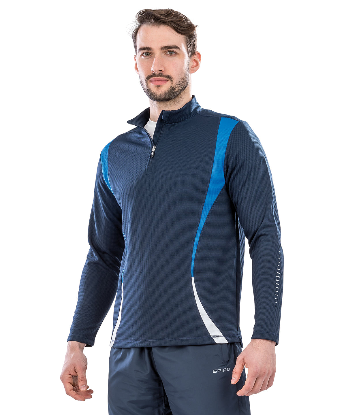 Spiro Trial training top, lifestyle photo