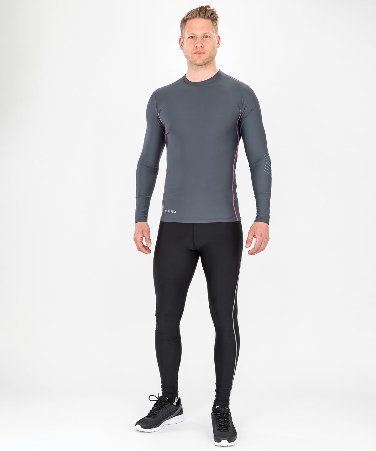Spiro Bodyfit baselayer leggings in Black, lifestyle photo