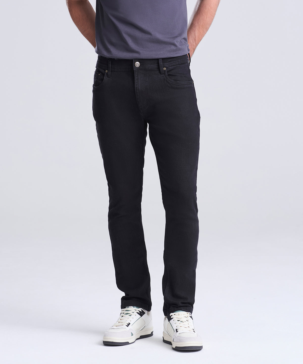 AWDis So Denim Max slim jeans, lifestyle photo