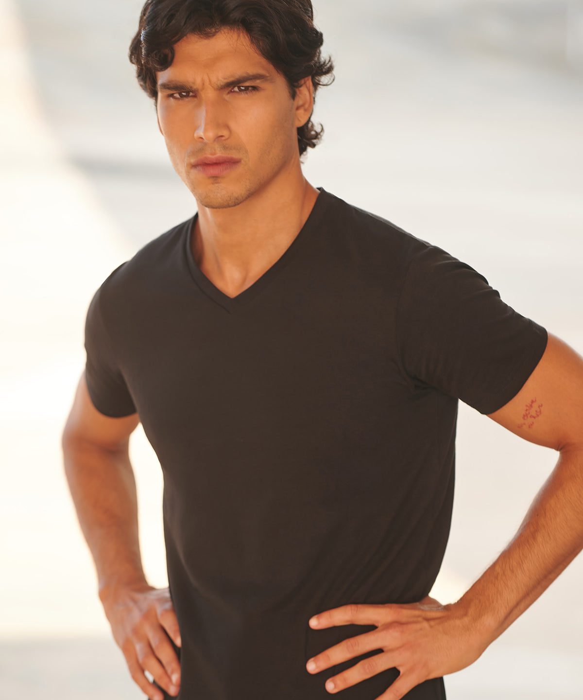 SF Men's feel good stretch v-neck t-shirt, lifestyle photo
