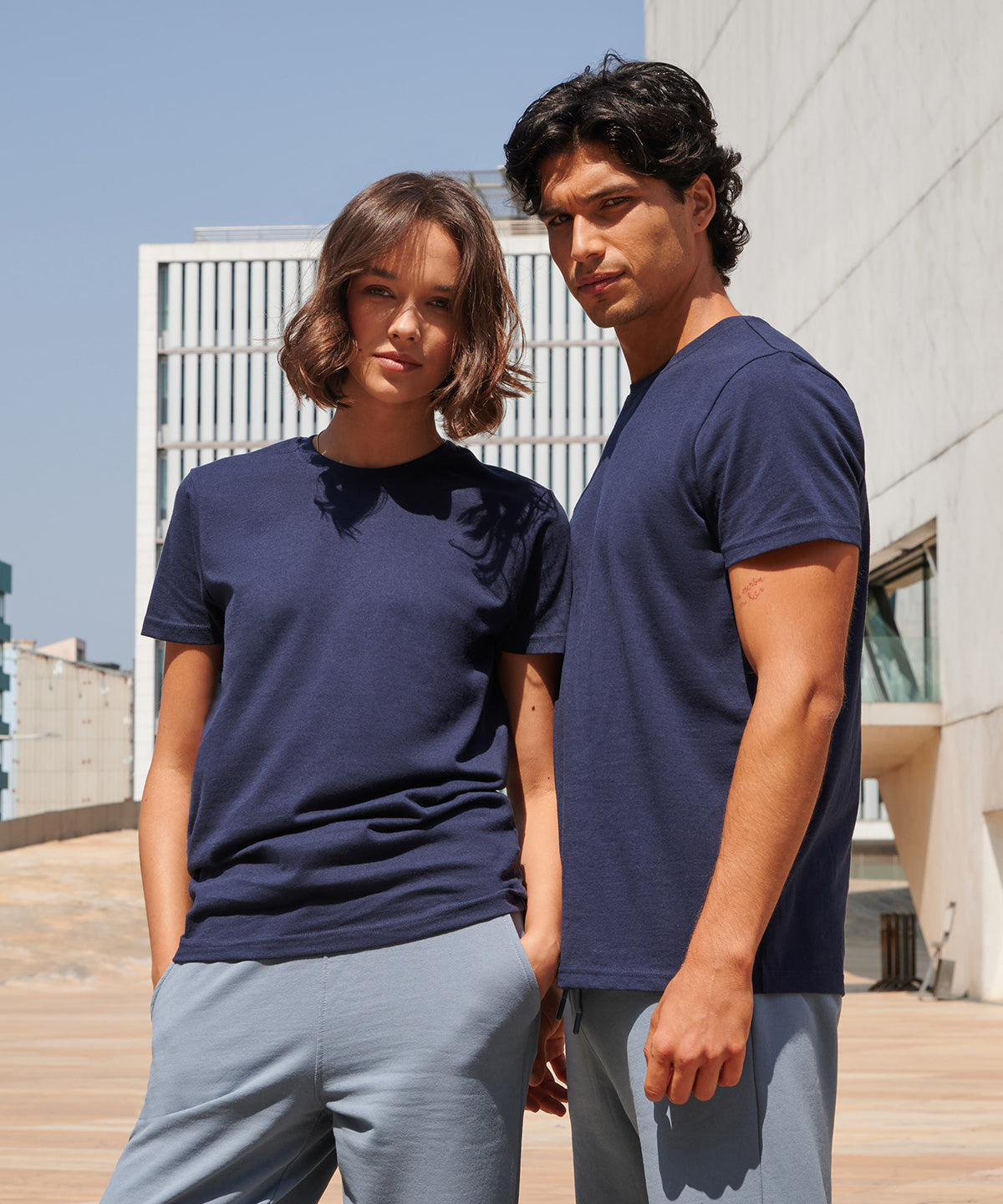 SF Unisex sustainable generation T, lifestyle photo