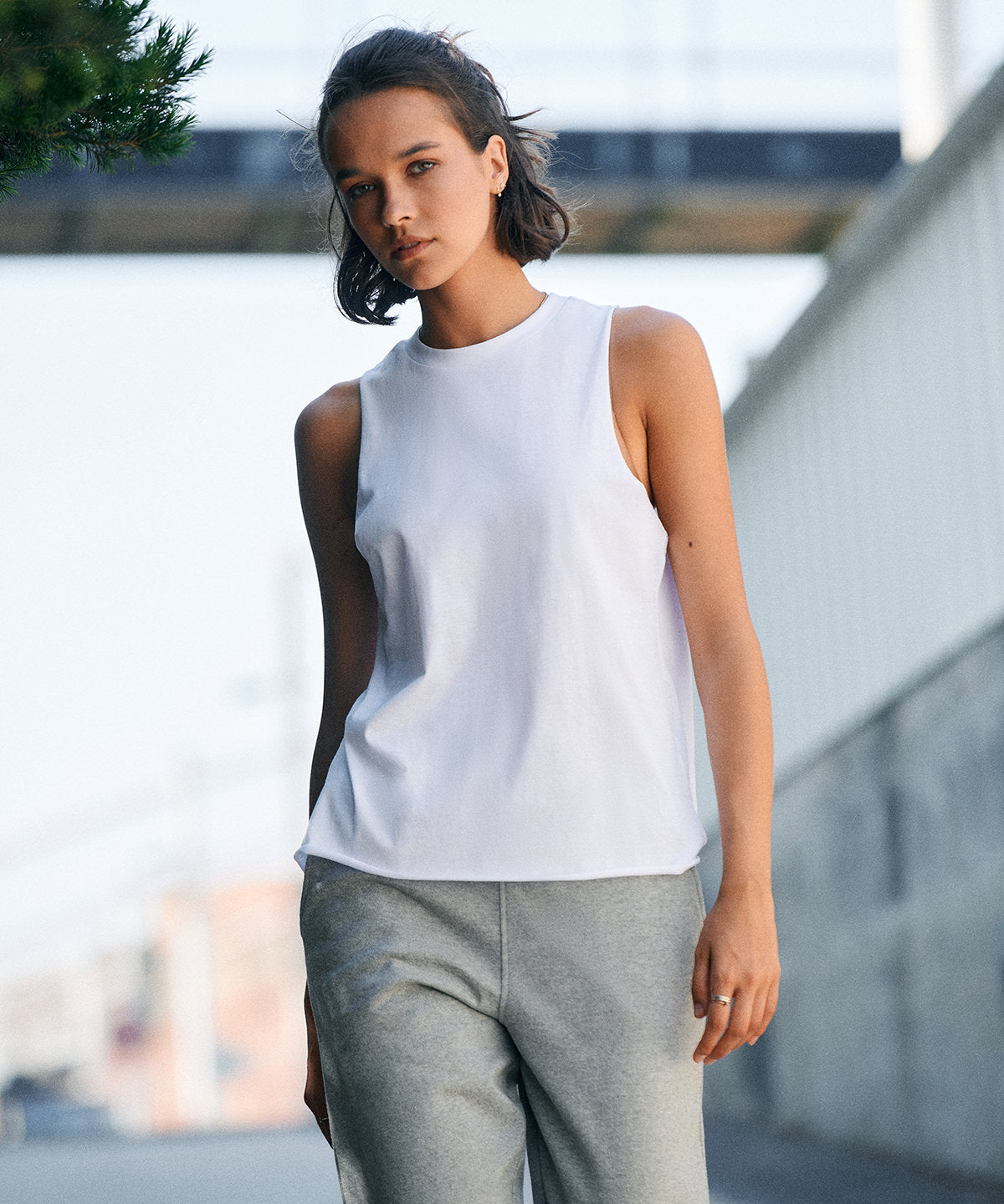 SF High neck vest, lifestyle photo
