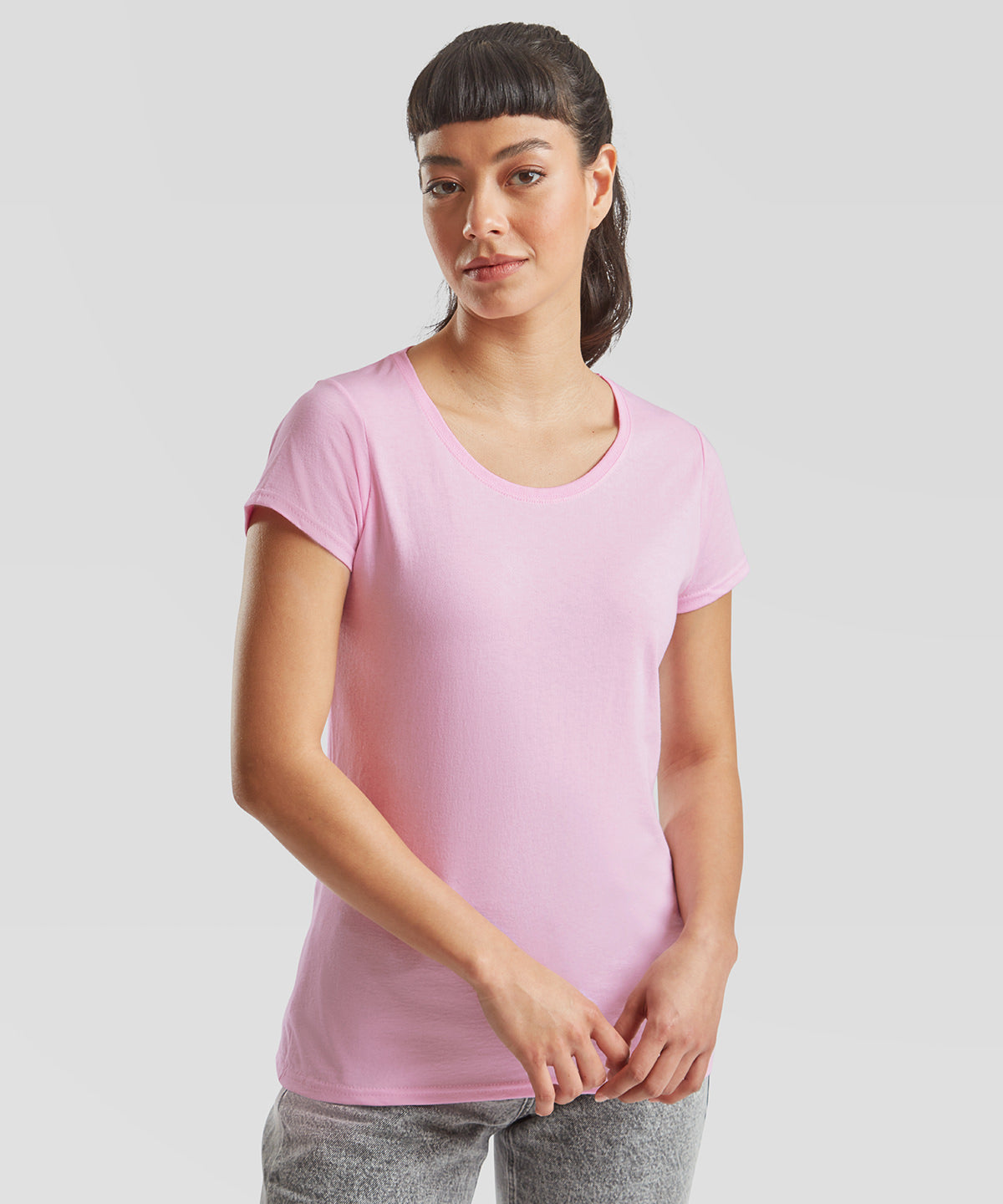 Fruit of the Loom Women's valueweight T, lifestyle photo