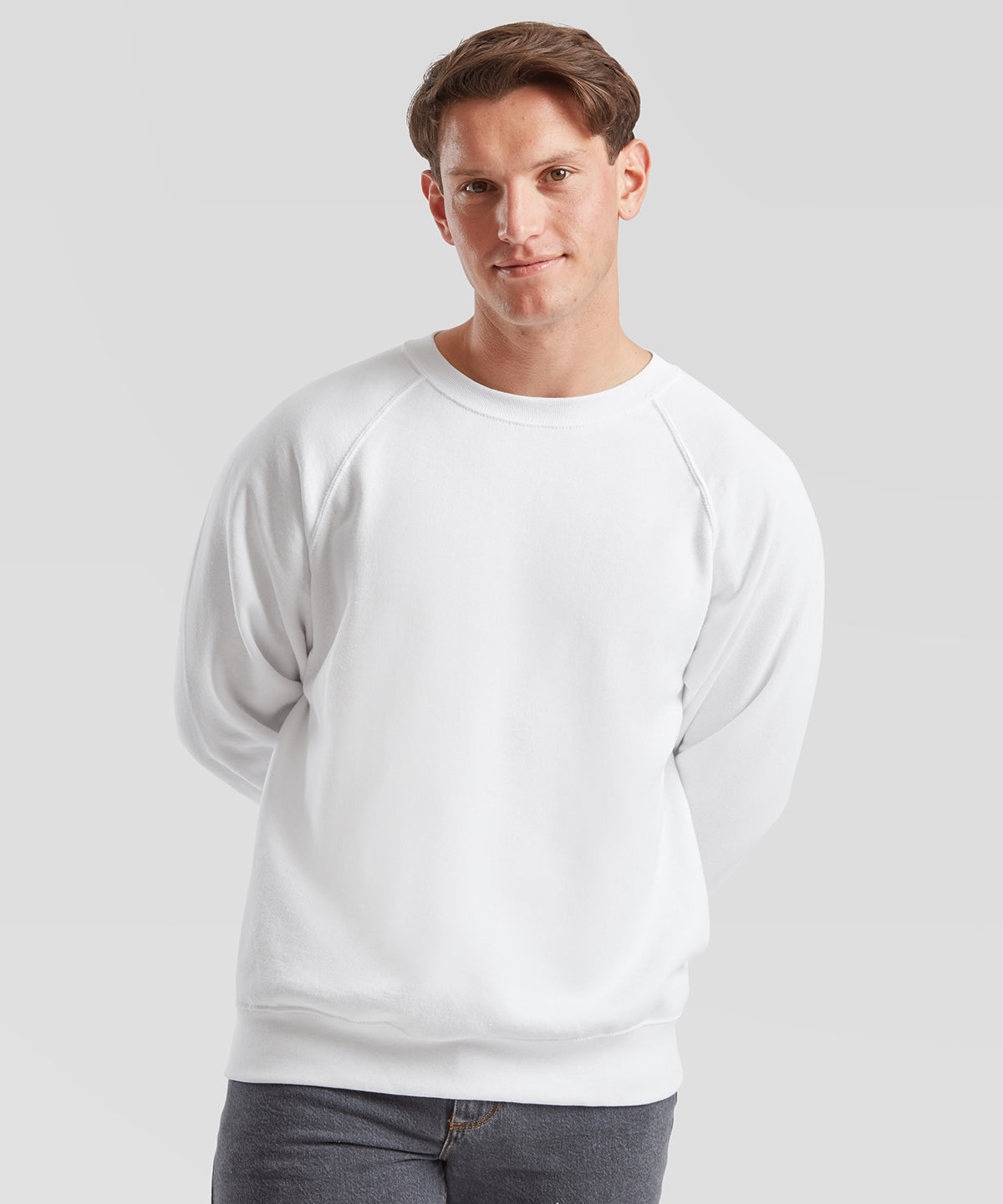 Fruit of the Loom Classic 80/20 raglan sweatshirt, lifestyle photo