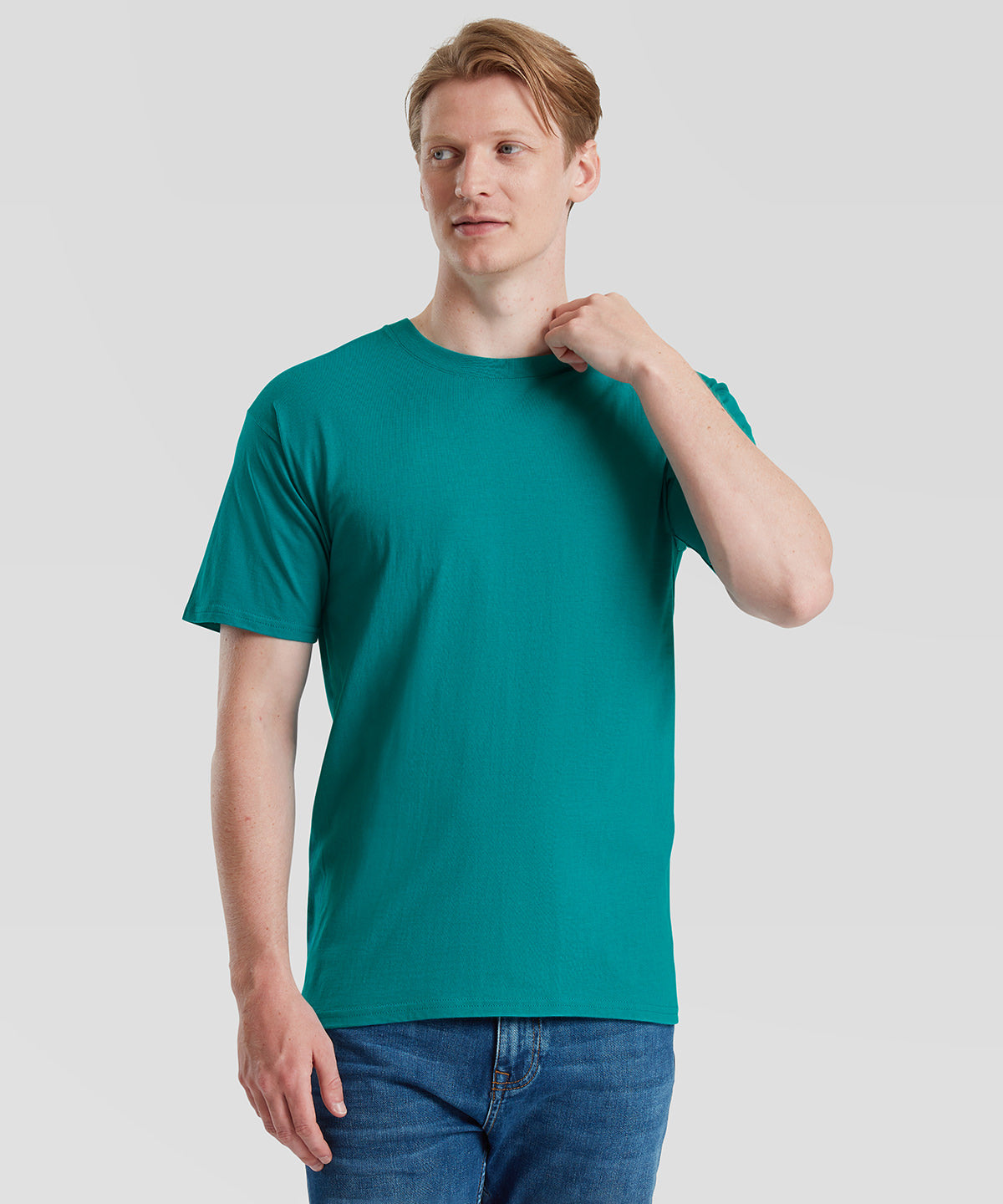 Fruit of the Loom Iconic 195 ringspun premium T, lifestyle photo