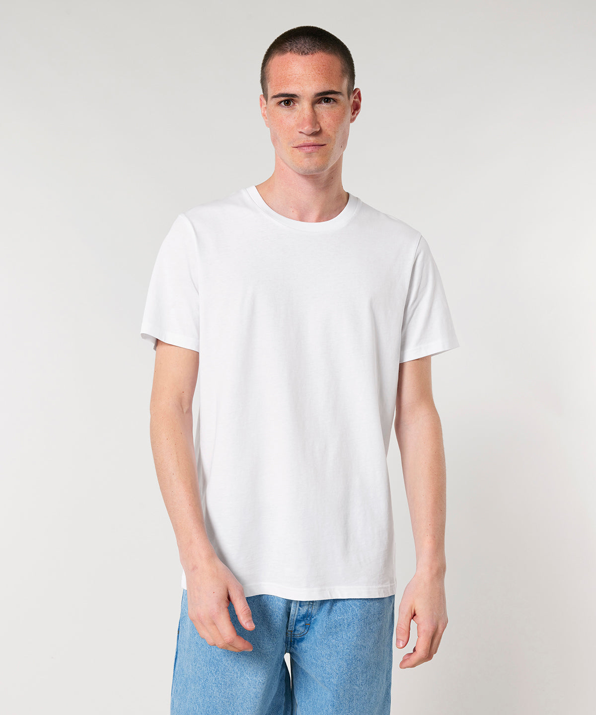Stanley/Stella Freestyler relaxed heavy t-shirt, lifestyle photo
