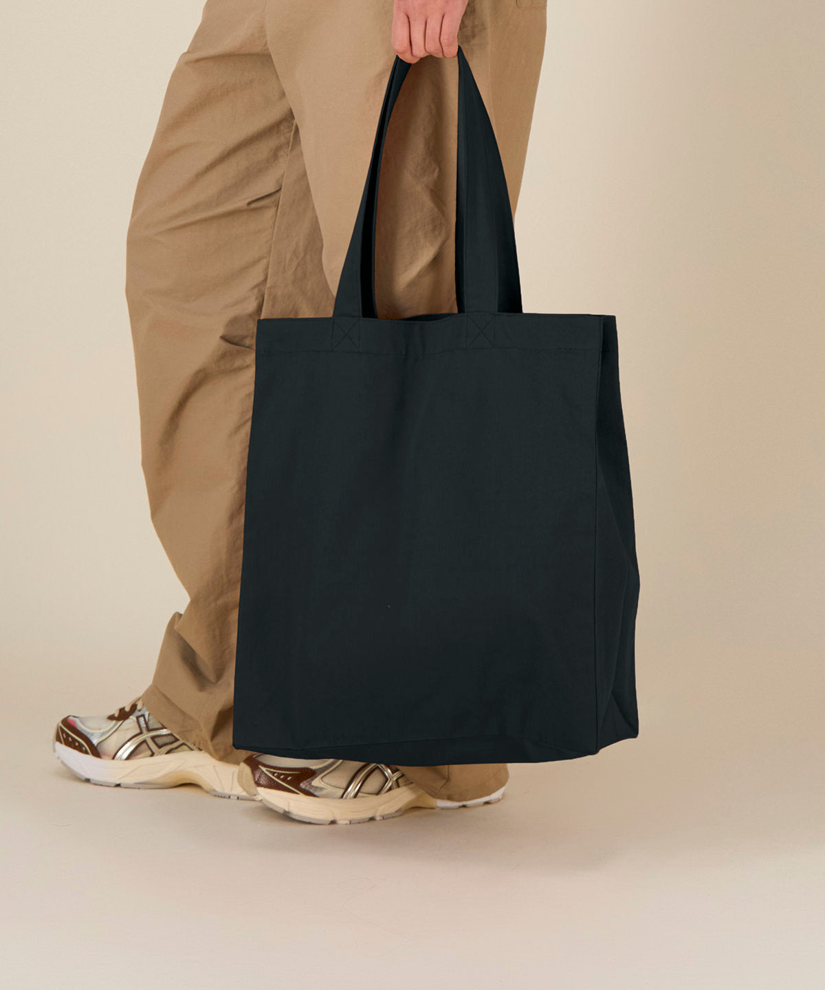 Stanley/Stella Mid tote bag, lifestyle photo