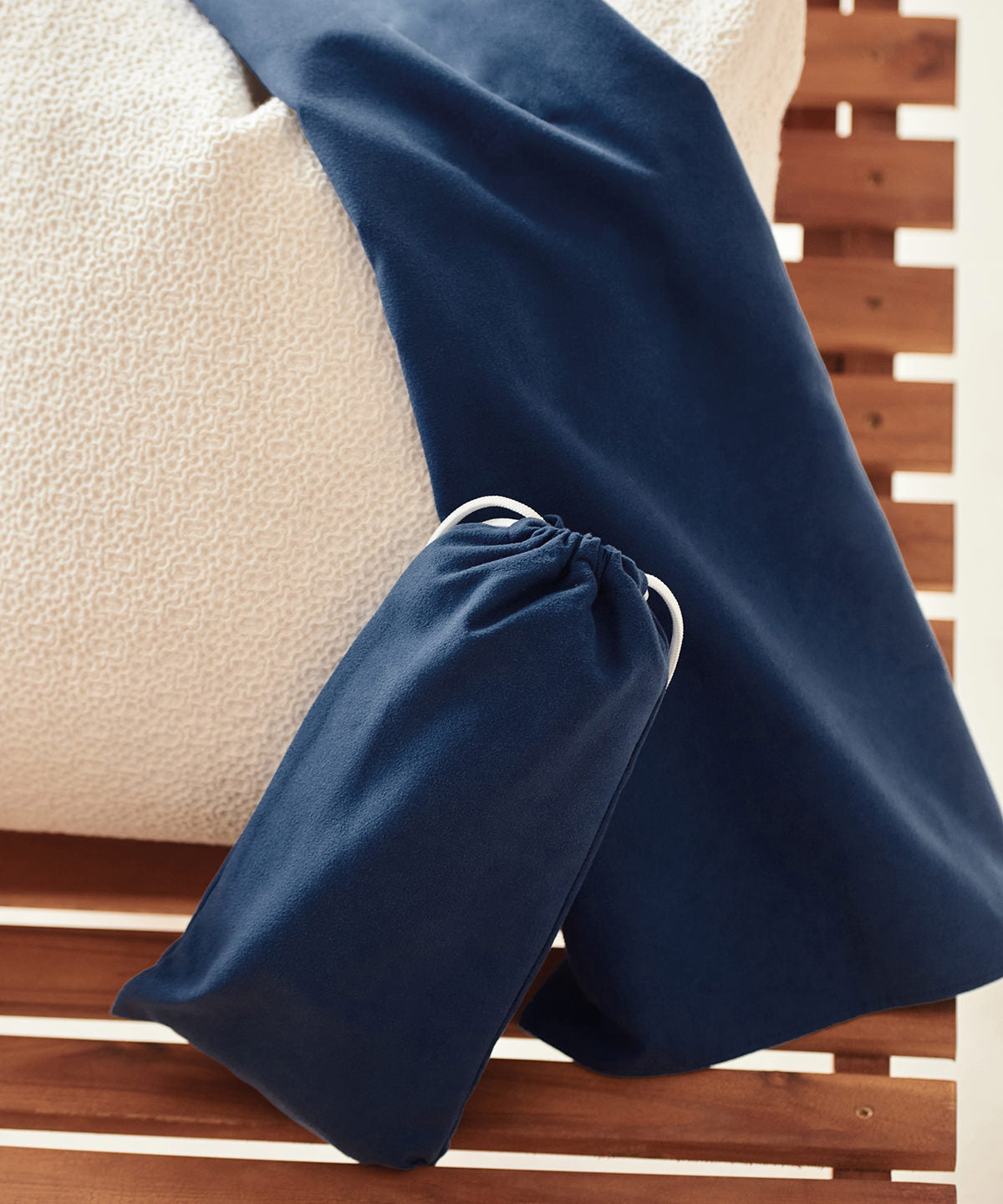 Towel City Quick-dry beach towel, lifestyle photo