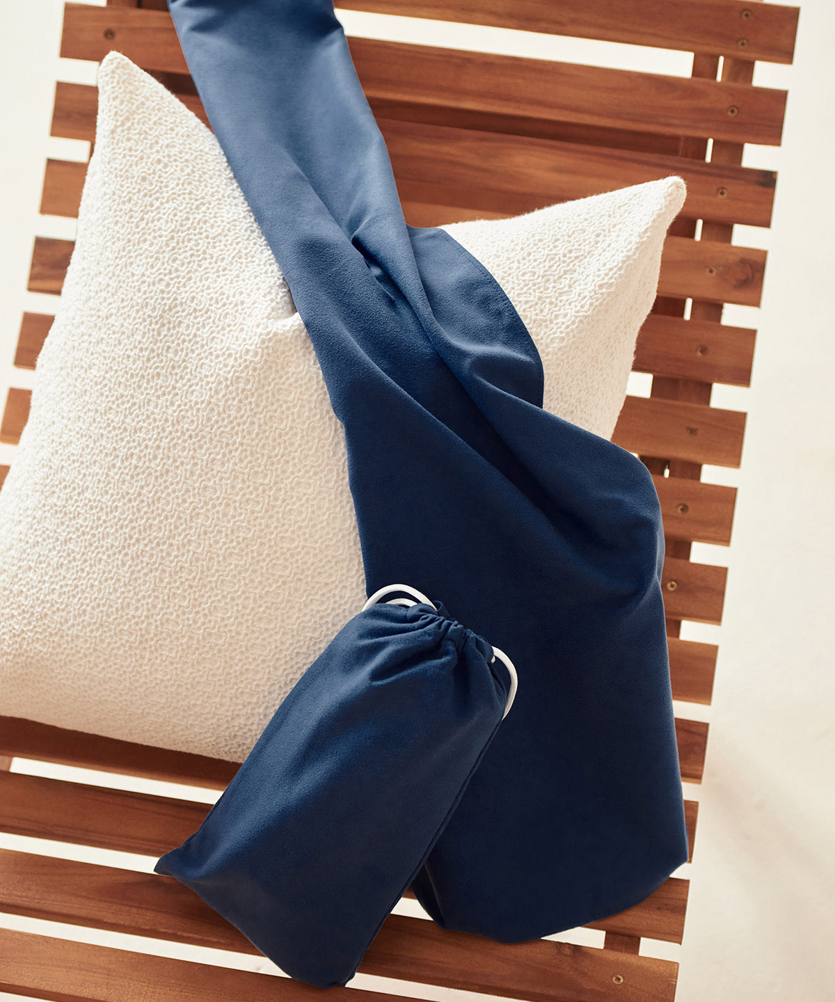 Towel City Quick-dry bath towel, lifestyle photo