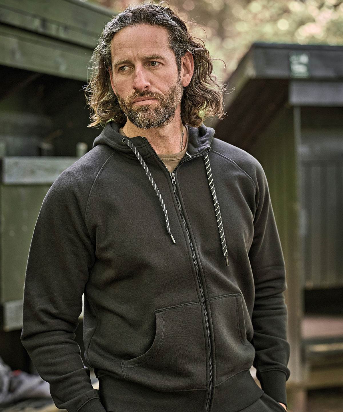 Tee Jays Fashion full-zip hoodie, lifestyle photo